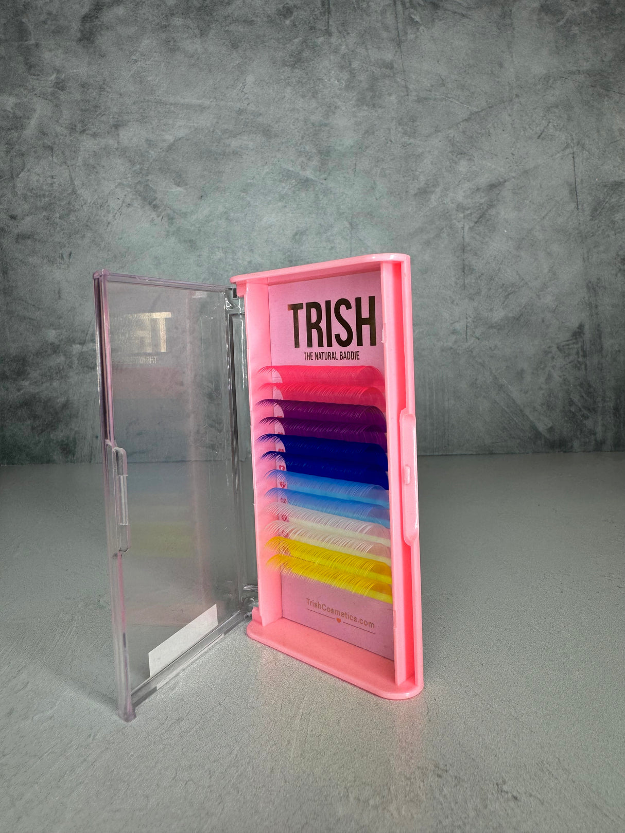 Color lash tray showing multi-color CC curl .05 lashes in single lengths from 14mm to 18mm – Trish Co OG Collection Color lash tray showing multi-color CC curl .05 lashes in single lengths from 14mm to 18mm – Trish Co OG Collection