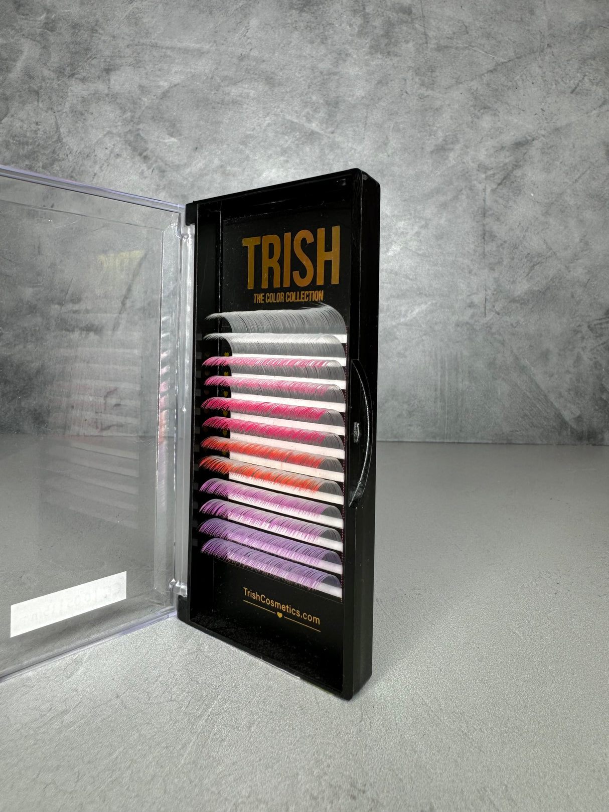 CC curl .05 White Ombre Lash Tray – single lengths 14–18mm white gradient lashes by Trish Co CC curl .05 White Ombre Lash Tray – single lengths 14–18mm white gradient lashes by Trish Co