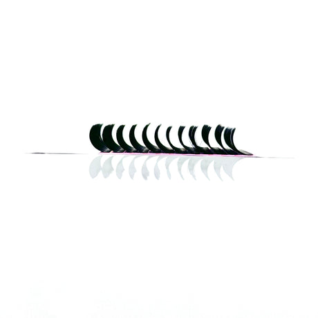Side angle of CC Curl OG Pink Tray – ultra-dark, matte black volume lashes with consistent curl and .05 thickness Side angle of CC Curl OG Pink Tray – ultra-dark, matte black volume lashes with consistent curl and .05 thickness