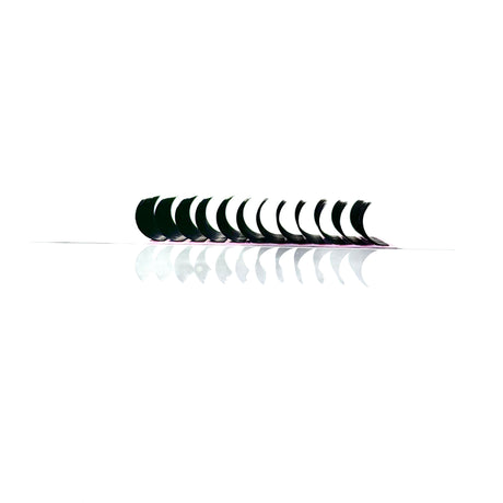 Side view of D Curl OG Pink Tray – ultra-dark matte lashes with deep curl and .05 thickness, perfect for dramatic volume looks Side view of D Curl OG Pink Tray – ultra-dark matte lashes with deep curl and .05 thickness, perfect for dramatic volume looks