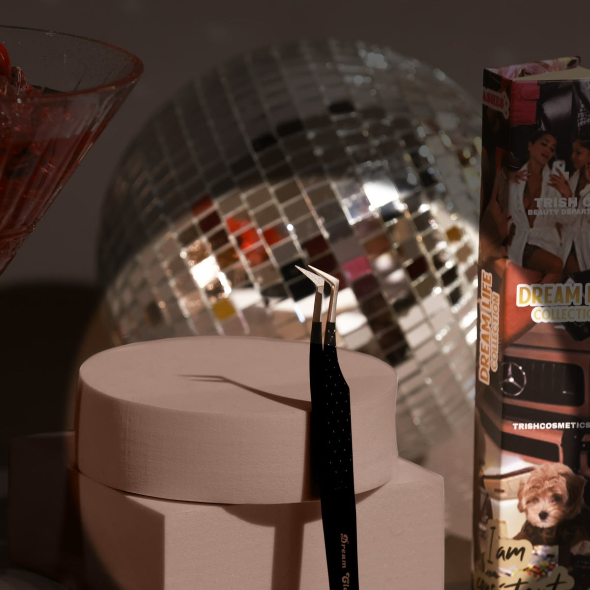 65° fiber tip tweezer (Dream life collection) Trish Cosmetics