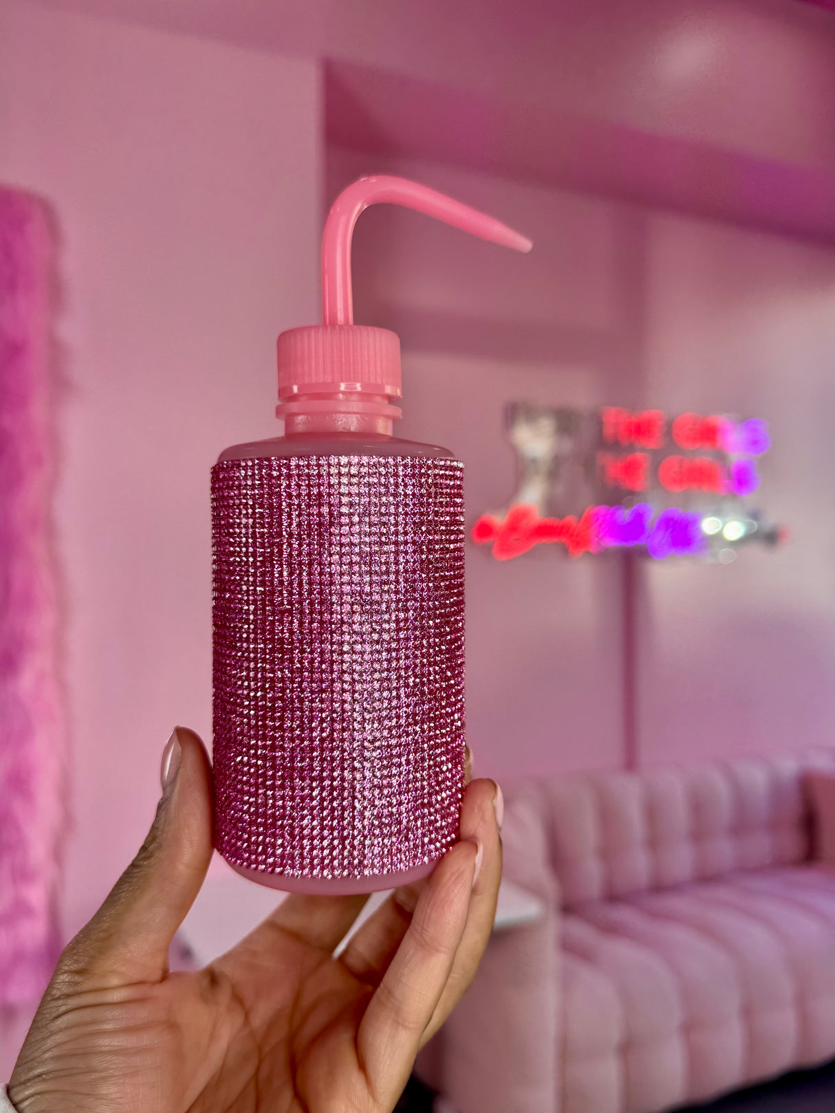 Pink Crystal Squeeze Bottle – stylish lash rinse bottle for lash baths and post-cleanse care Pink Crystal Squeeze Bottle – stylish lash rinse bottle for lash baths and post-cleanse care