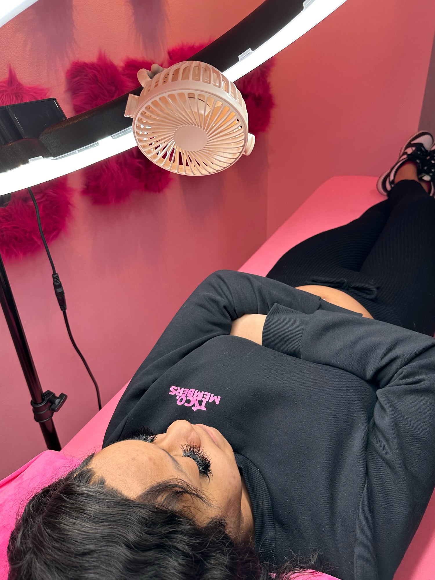 Ring Light Fan – High-Speed Flexible Leg Lash Fan | Trish Co Ring Light Fan – High-Speed Flexible Leg Lash Fan | Trish Co