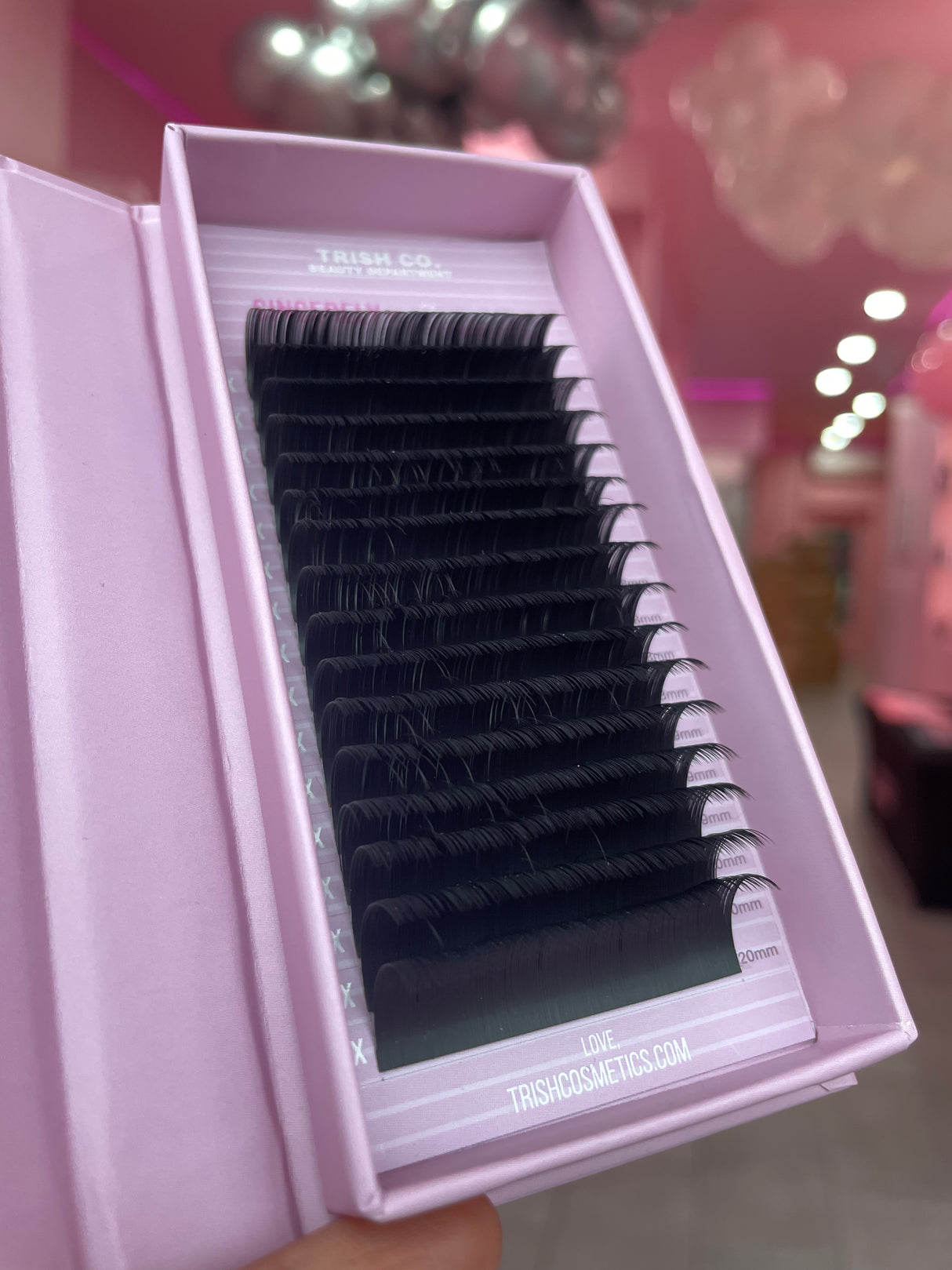 Sincerely Classic Flat Lashes 0.15 – C/CC/D Curl (16 Rows) | Trish Co Sincerely Classic Flat Lashes 0.15 – C/CC/D Curl (16 Rows) | Trish Co