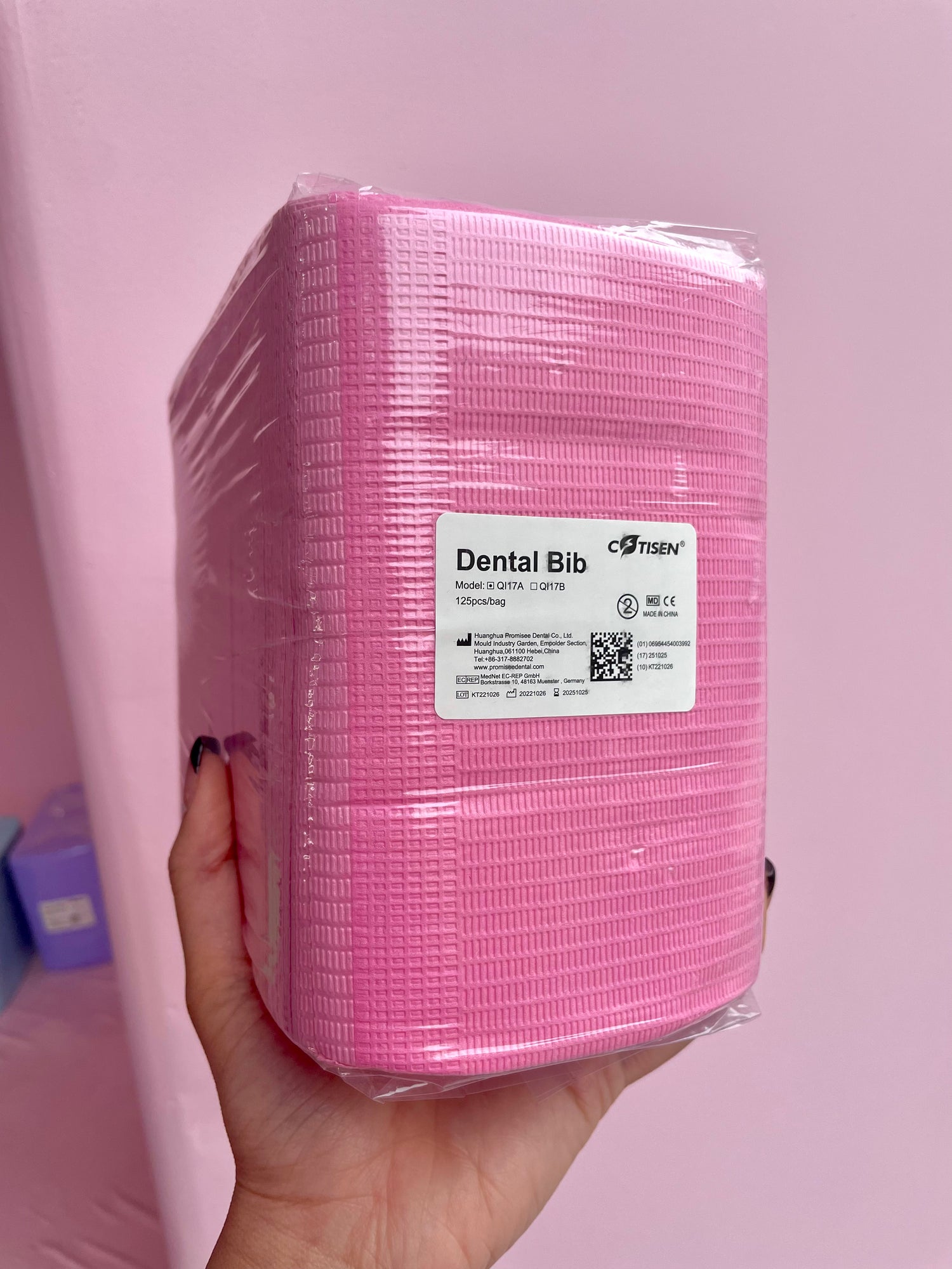 Lash Dental Bibs – 125 pcs Disposable Station Covers | Trish Co Lash Dental Bibs – 125 pcs Disposable Station Covers | Trish Co