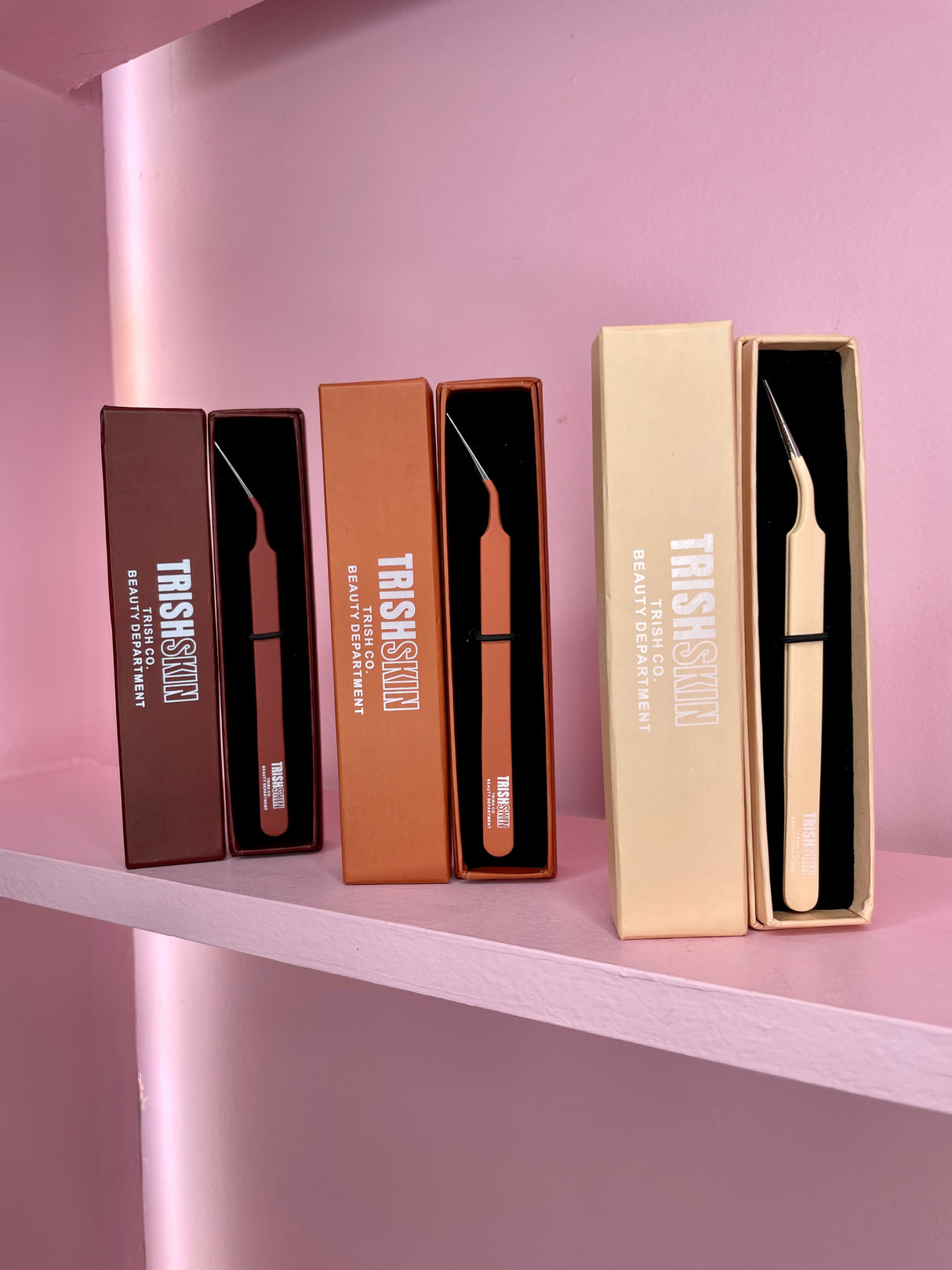 TRISHSKIN Angled Straight Isolation Tweezer 3 Shades – Precision Grip | Trish Co TRISHSKIN Angled Straight Isolation Tweezer 3 Shades – Precision Grip | Trish Co