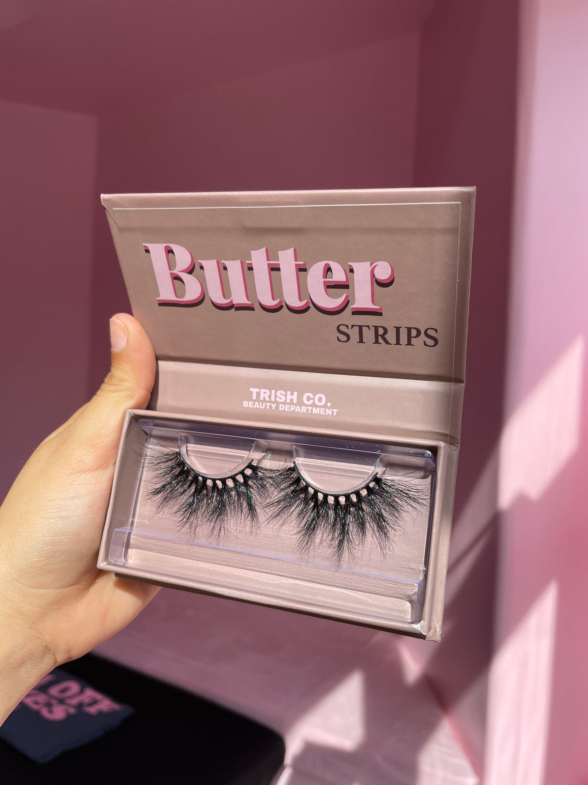 BUTTER Strip Lash Style 6 – dramatic lash style with crisscrossed volume